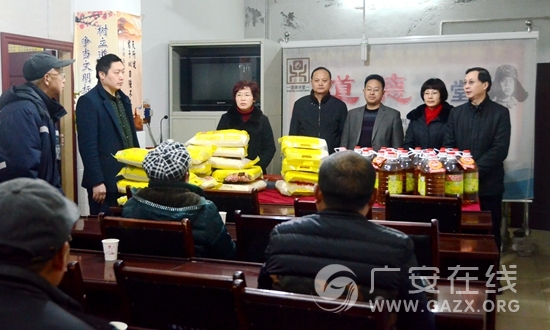 ������ҽԺ����ǰϦ�߷�ο������Ⱥ��