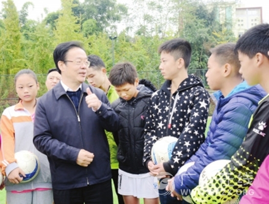 打造全国一流红军小学足球比赛训练基地(图)