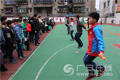 ������˫�ӵڶ�Сѧ��֯��չ�����������ͼ��