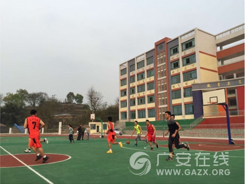 �������컪Сѧ�ٰ����������ͼ��