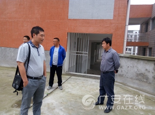 ���̿���־ֳ�ŷ�ӽ������г��м�鹤��