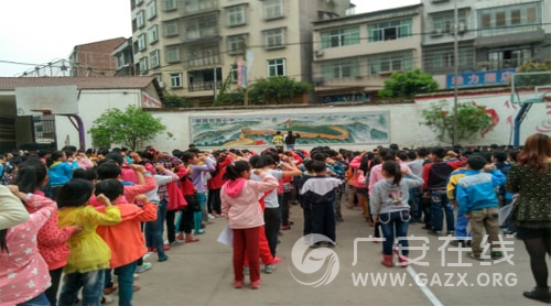 �հ�Сѧ���С��䰮�������Ϸ���ˮ�����Ļ��ͼ��