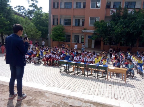 �����ظ���Сѧ�ٰ조������������һ�����ͼ��