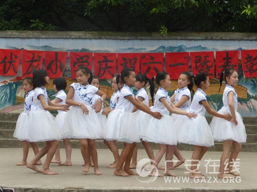 �����ط���Сѧ������һ����ף���ͼ��