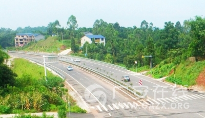 武胜:加快推进项目建设