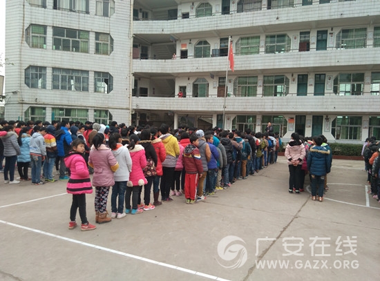 �����غ���Сѧ:��չ���ư�ȫ������һ��