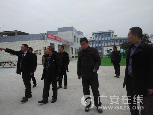 广安市教育体育局领导深入梭罗学校检查指导春季开学工作(图)