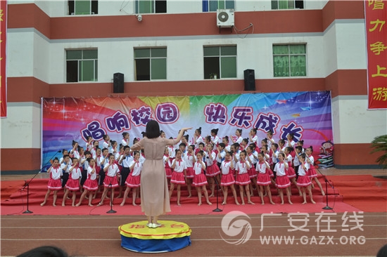 ������У԰�����ֳɳ����ϳ�������ʯ��Сѧ���У�ͼ��