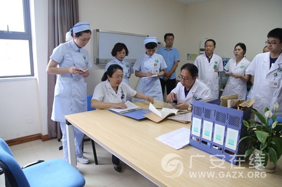 四川省综合医院等级评审专家来院指导三乙创建工作(图)