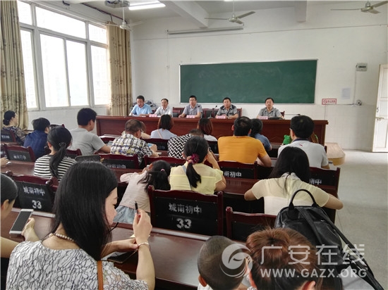 武胜县组织部一行到城南初中调研领导班子运行工作(图)