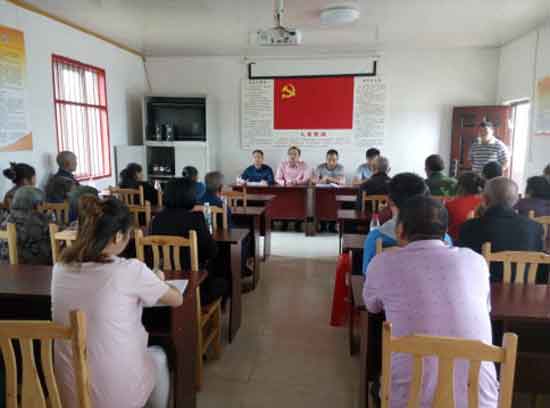 前锋区大佛寺街道:开展脱贫攻坚知识有奖竞答活动(图)